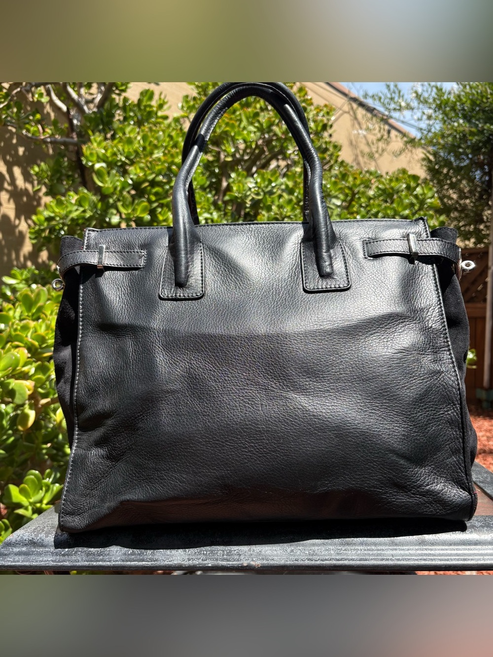 Classic Black Leather Shoulder Bag - Elegant Everyday Carry